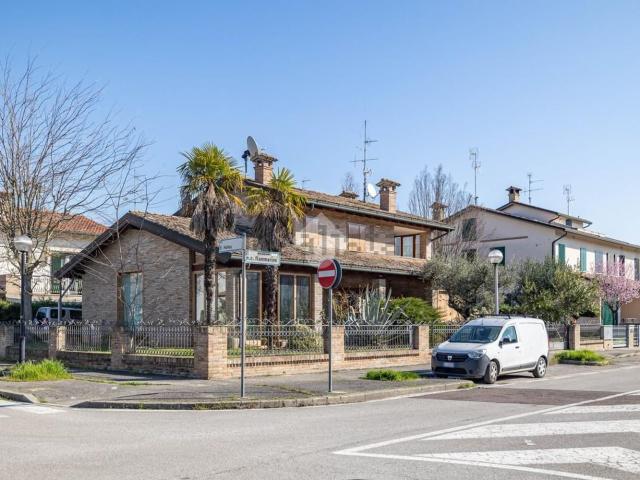 Casa in vendita a Ravenna, Reggio Emilia