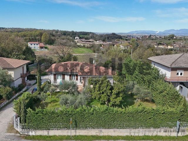 Casa in vendita a Ponti Sul Mincio, Lombardia