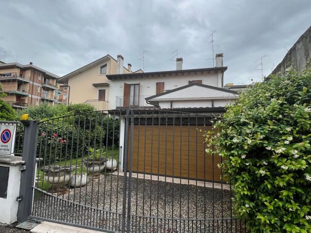 Casa in vendita a Sud-Ovest, Brenzone