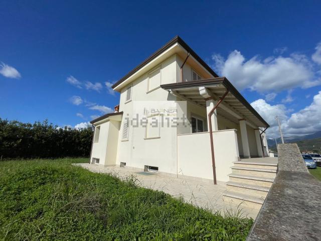Casa in vendita a località Bucine, Camaiore