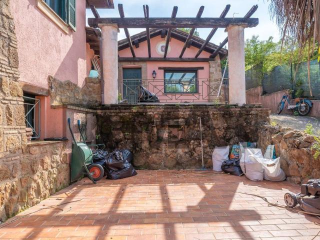 Casa in vendita a Colle La Torre, San Cesareo