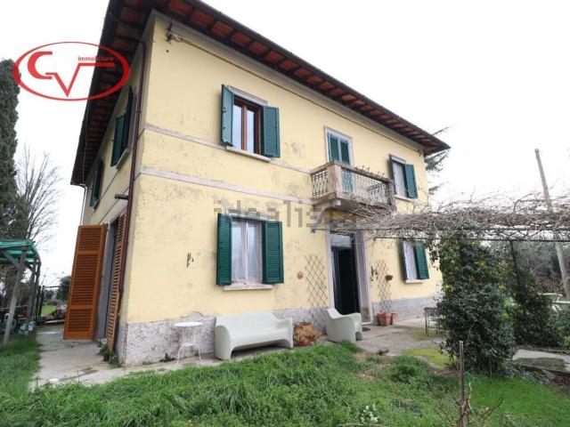 Casa in vendita a Montevarchi, Toscana