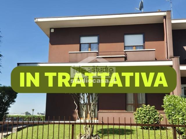 Casa in vendita a Pieve Emanuele, Lombardia