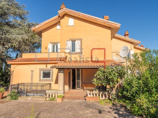 Casa in vendita a Roma Capitale, Lazio