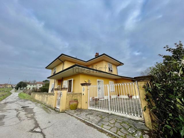 Casa in vendita a Porcari, Toscana