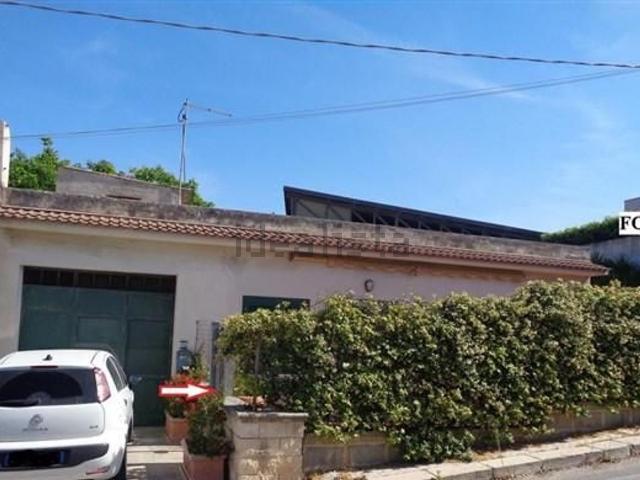 Casa in vendita a Mazzarrone, Sicilia