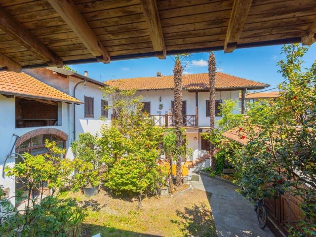 Casa in vendita a Invorio Superiore, Invorio