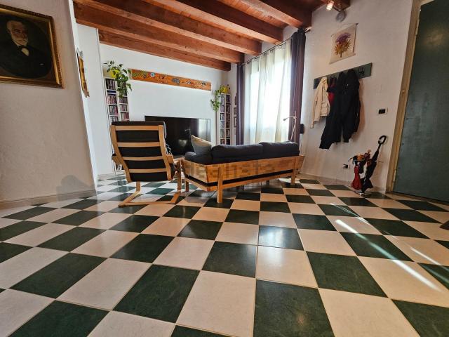 Casa in vendita a Robecco Sul Naviglio, Lombardia
