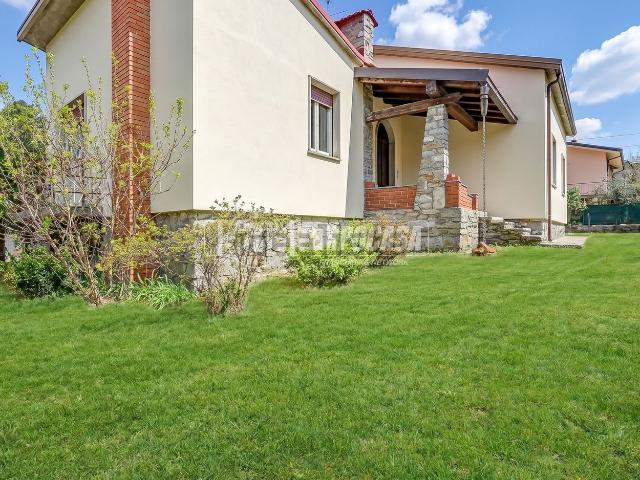 Casa in vendita a Mezzana, Somma Lombardo