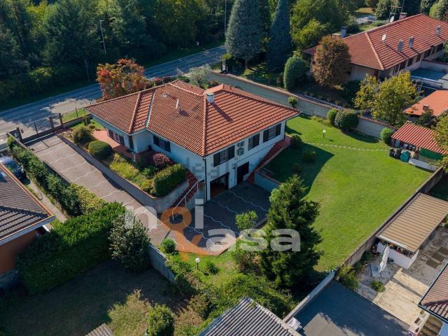 Casa in vendita a Castano Primo, Milano