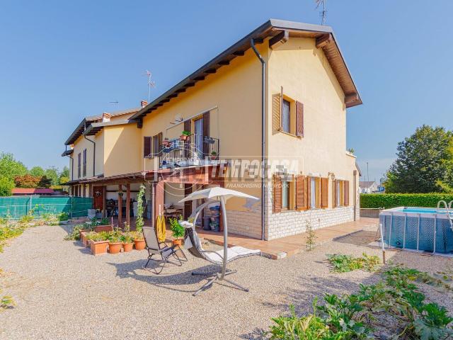 Casa in vendita a Parona, Pavia