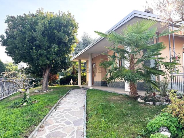 Casa in vendita a Mesero, Milano