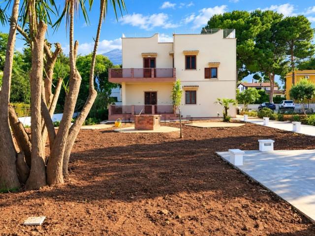 Casa in vendita a Piraineto, Carini