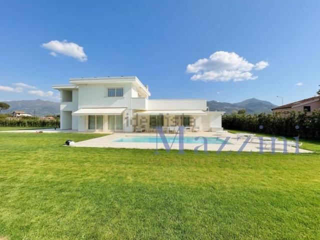 Casa in vendita a Tonfano, Toscana