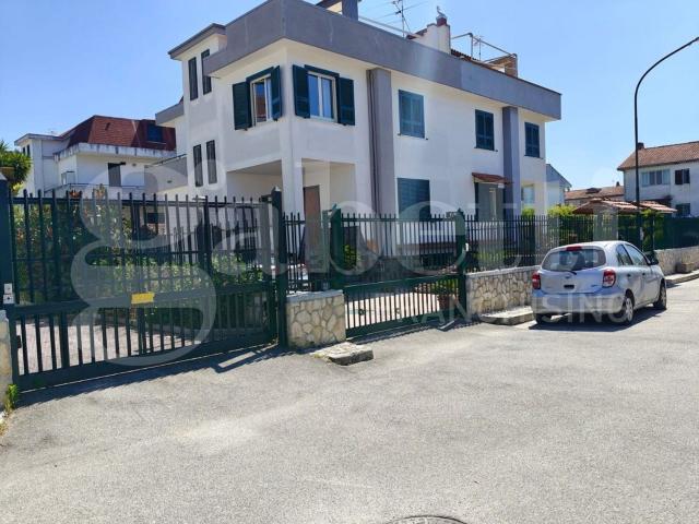 Casa in vendita a Giugliano In Campania, Campania