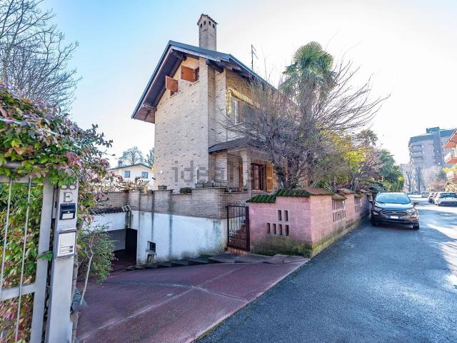 Casa in vendita a Santa Maria Rossa, Garbagnate Milanese