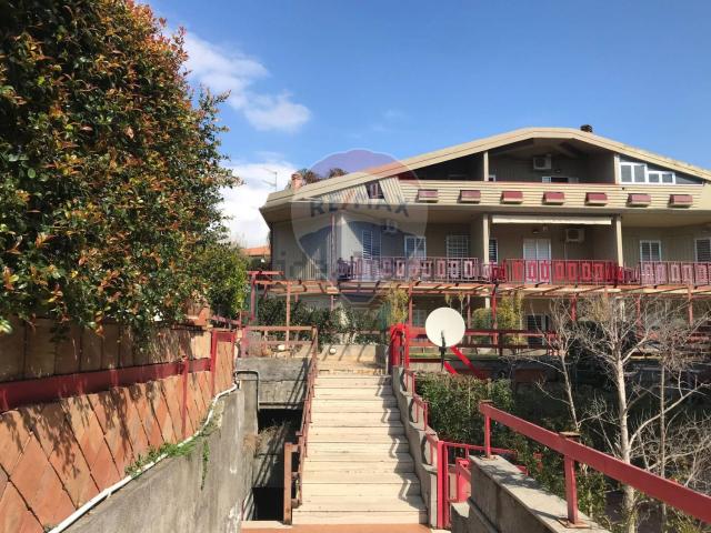 Casa in vendita a Sant'agata Li Battiati, Sicilia