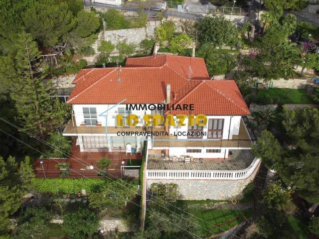 Casa in vendita a Andora, Liguria