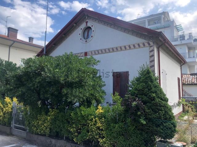Casa in vendita a Rimini, Reggio Emilia
