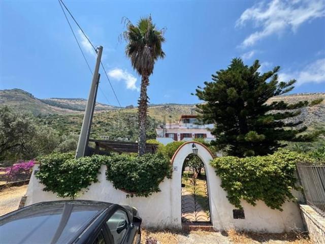Casa in vendita a Piraineto, Carini