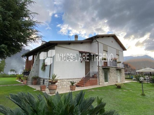 Casa in vendita a Rinchiostra, Marina Di Massa