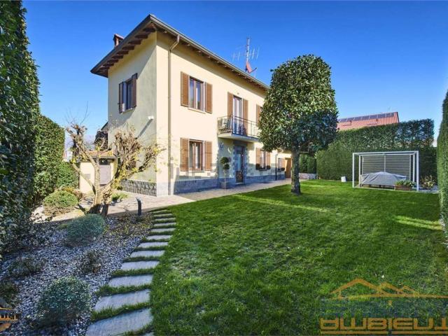 Casa in vendita a Vaccarezza Nuova, Brivio