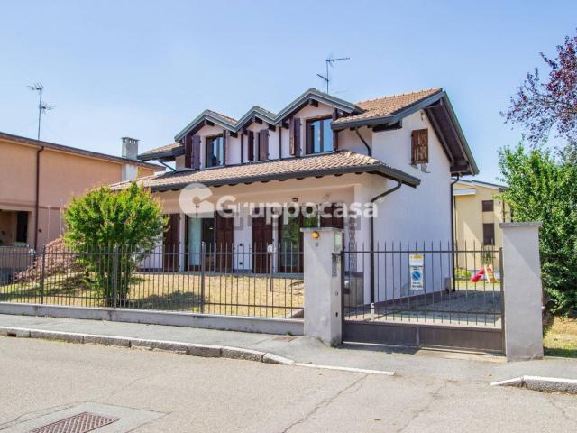 Casa in vendita a Inveruno, Milano
