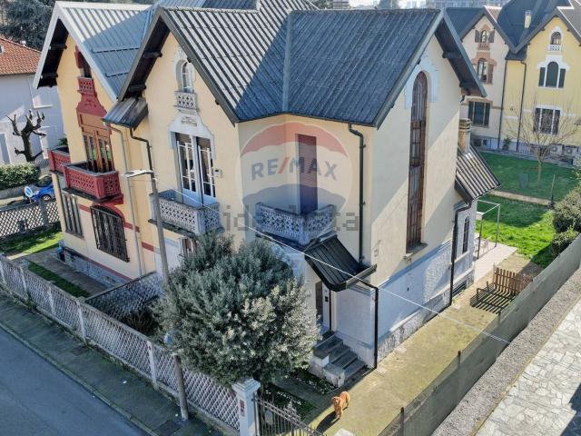 Casa in vendita a Canton Sciattin, Bollate