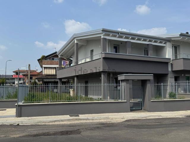 Casa in vendita a Cesate, Lombardia