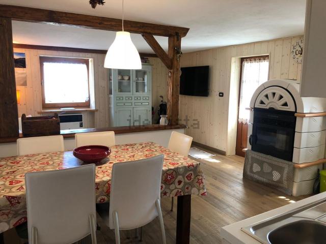 Casa in vendita a Verrayes, Aosta