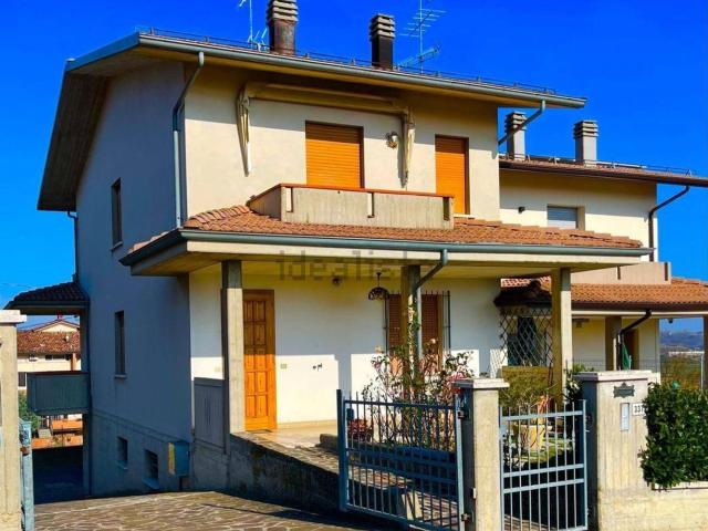 Casa in vendita a Unione di comuni Terre di Castelli, Guiglia