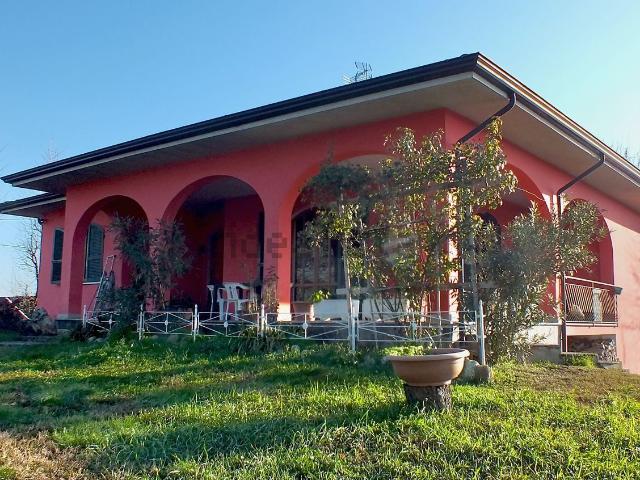 Casa in vendita a Colombarola, Borgonovo Val Tidone