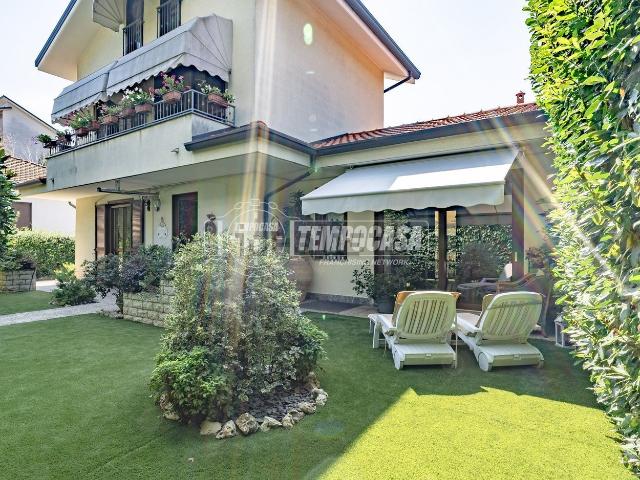 Casa in vendita a Cassina Pertusella, Caronno Pertusella