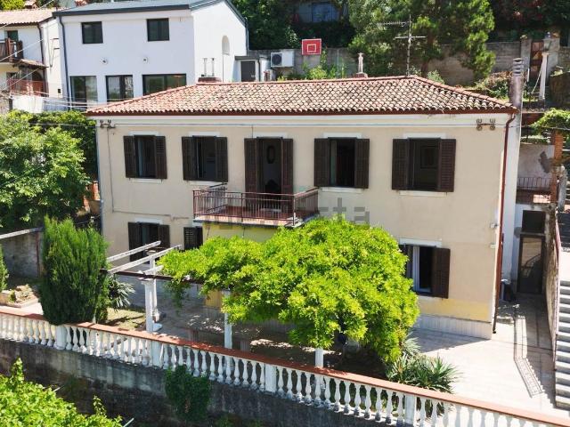 Casa in vendita a Opicina / Opčine, Villa Opicina
