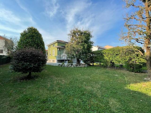 Casa in vendita a Baracche, Trezzo Sull'adda