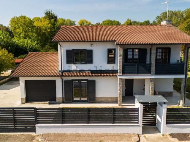 Casa in vendita a Chiavica, Travacò Siccomario