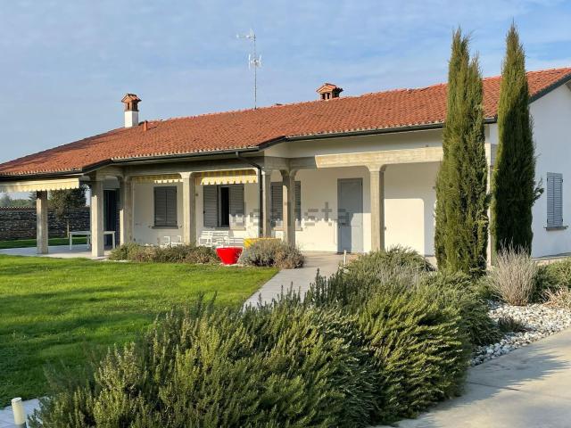 Casa in vendita a Chiari, Lombardia