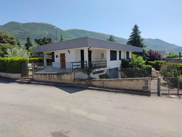 Casa in vendita a Polla, Campania