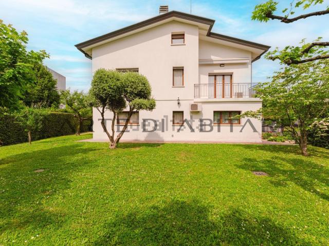 Casa in vendita a Villaggio dei Fiori, Spinea