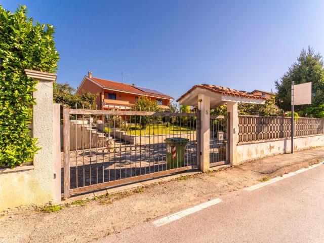 Casa in vendita a Pessione, Piemonte