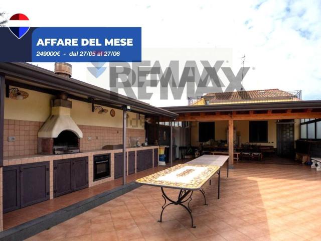 Casa in vendita a Aci Sant'antonio, Sicilia