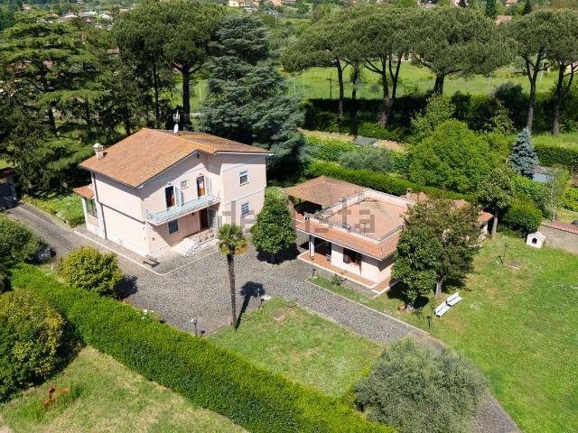 Casa in vendita a Roma Capitale, Lazio