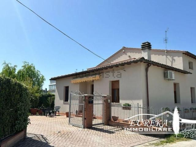 Casa in vendita a Poggetto, Gioiella