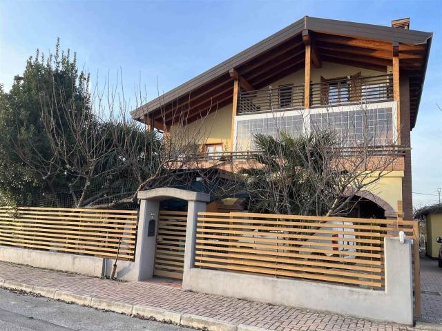 Casa in vendita a Bovolenta, Veneto