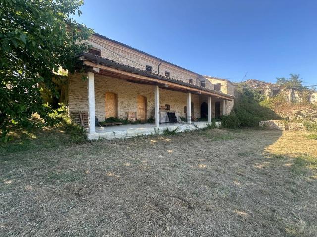 Casa in vendita a Molviano Basso (La Madonna), Campli