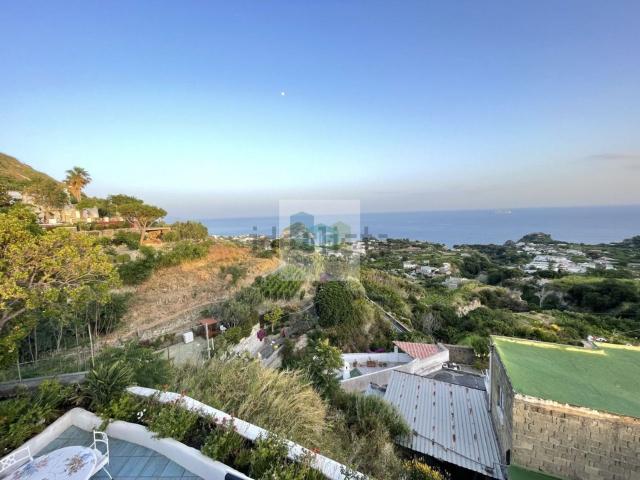 Casa in vendita a Forio, Campania