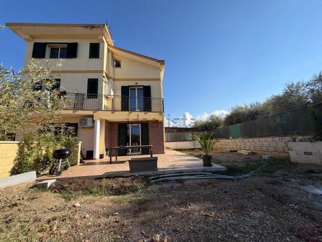 Casa in vendita a Pace del Mela, Messina