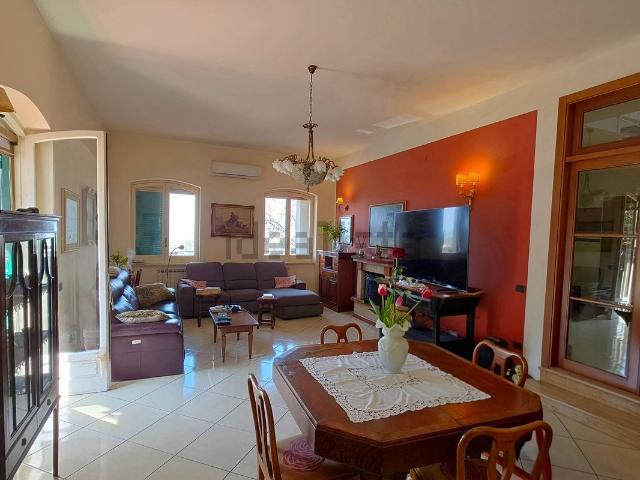 Casa in vendita a Albanella, Campania