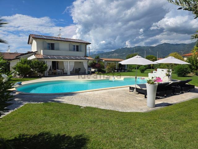 Casa in vendita a Carraia, Camaiore