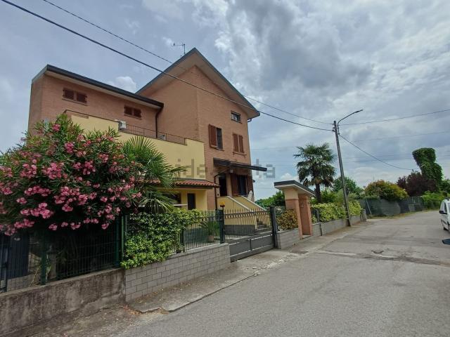 Casa in vendita a Seveso, Lombardia